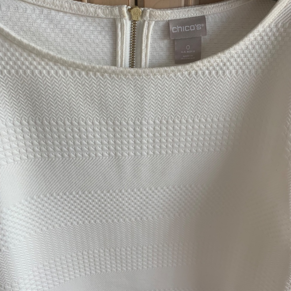 Chico Size 0, Jacket And Matching Top. - image 4